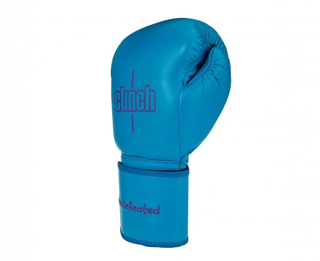 C161 Перчатки боксерские Clinch Undefeated светло-синие