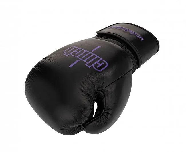 C161 Перчатки боксерские Clinch Undefeated черные