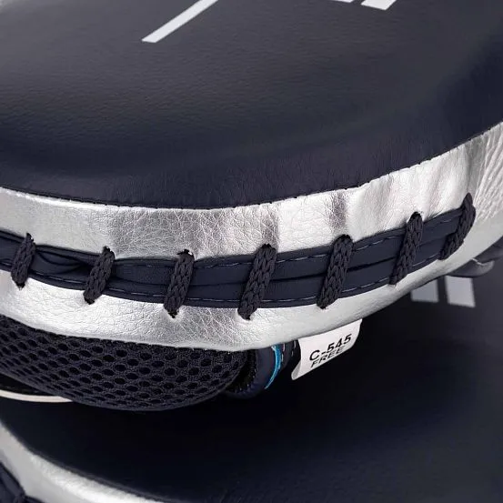 C545 Лапы Clinch Focus Mitt Aero One темносине-серебристые