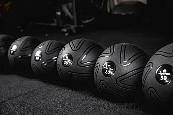 Мяч EVO SLAMBALL черный