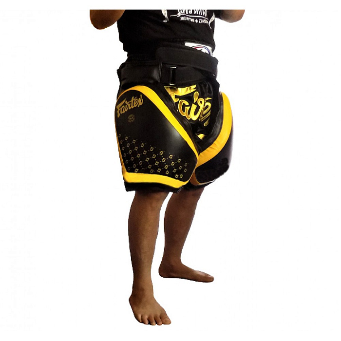 TP4 Костюм тренера для Лоу-кик  "Мини". Цвет Черный с желтым. Эко-кожа