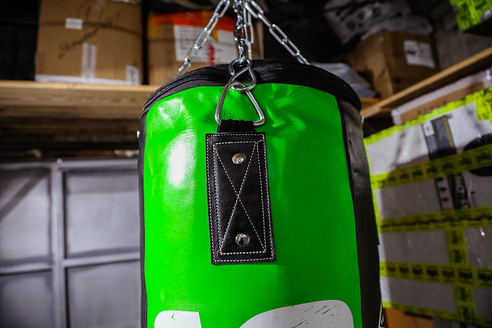 Мешок боксерский Leaders Black Green кожа 120х40 см.