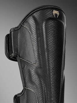 Щитки Venum Impact Evo Scales Black