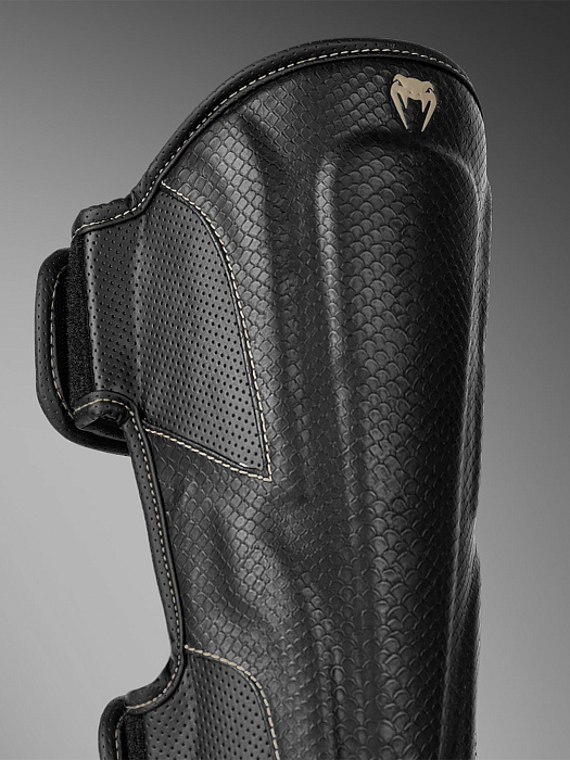Щитки Venum Impact Evo Scales Black