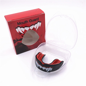 Капа Puncher с клыками ( с футляром,взрослый 11+)