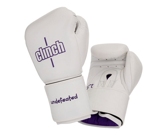 C161 Перчатки боксерские Clinch Undefeated белые