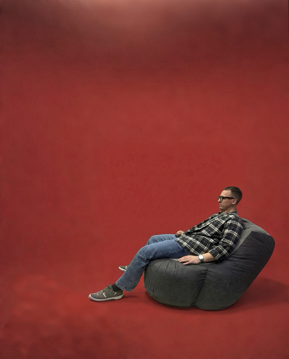 Пуфик в виде боксерской перчатки (под заказ)