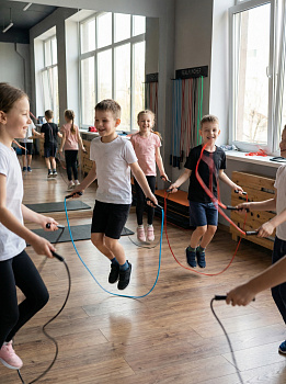 Скакалка EasyFit с тонкой ручкой