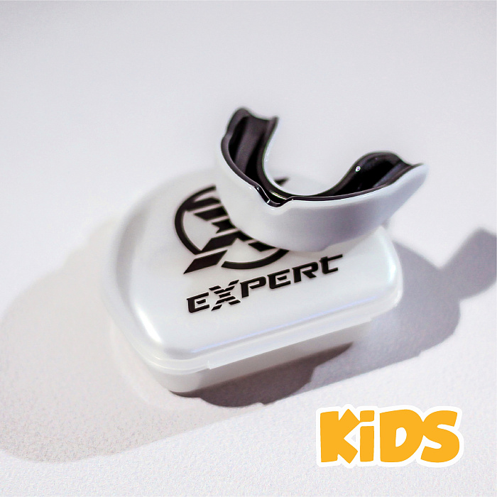 Защита рта (капа) FIGHT EXPERT -с футляром (гель,резина, детский , Белый/черный)