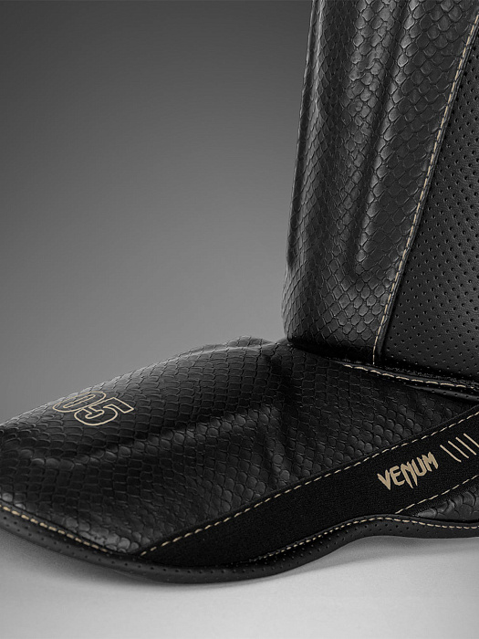 Щитки Venum Impact Evo Scales Black