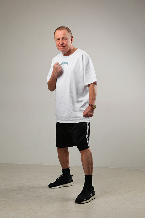 Кроссовки Race 300 черн.