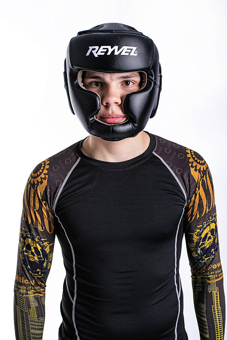 Шлем трен. винил Цветной черный