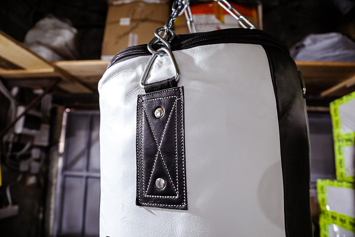 Мешок боксерский Leaders Black White кожа 120х40 см.