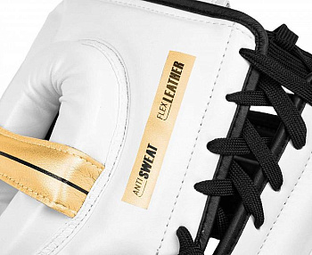 C226 Шлем боксерский Clinch Contender бело-черно-золотой