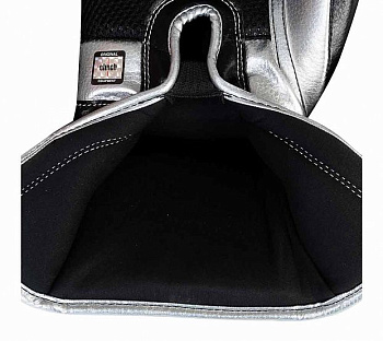 C141 Перчатки боксерские Clinch Punch 2.0 серебристо-черные