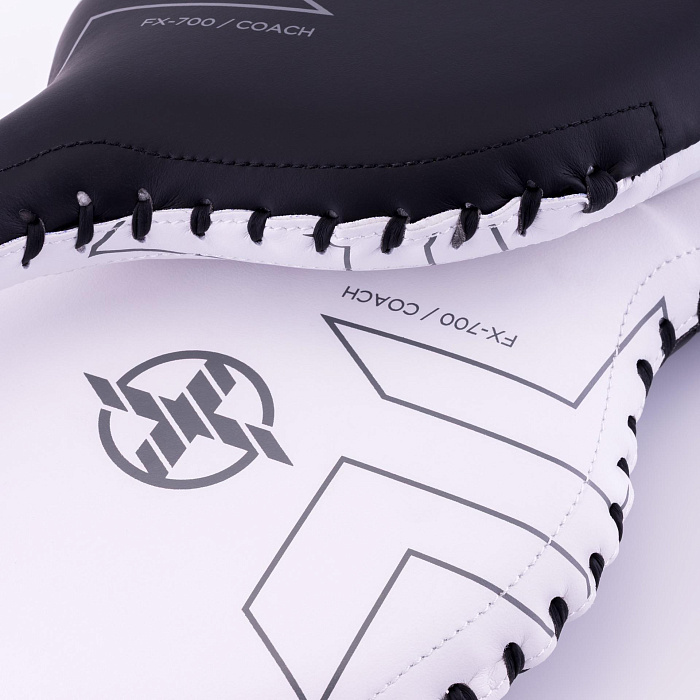 Тренировочные боксерские ракетки FIGHTEXPERT Coach (кожа Vegan100% , , черный/белый, ,) 